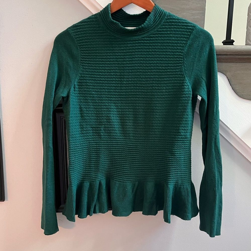 Hinge Green Waffle Knit Peplum Sweater Top sz S EUC